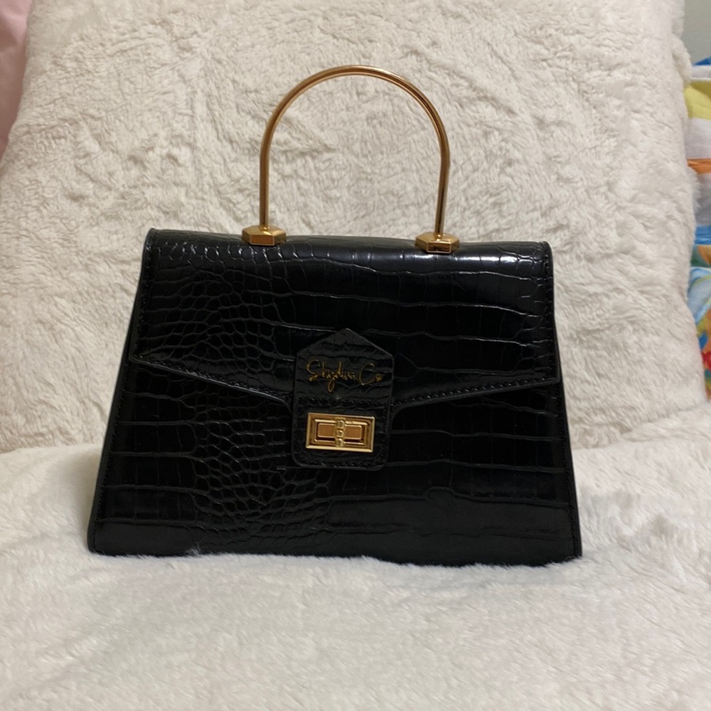 Shydiva Co. Black shoulder bag. Black owned brand.